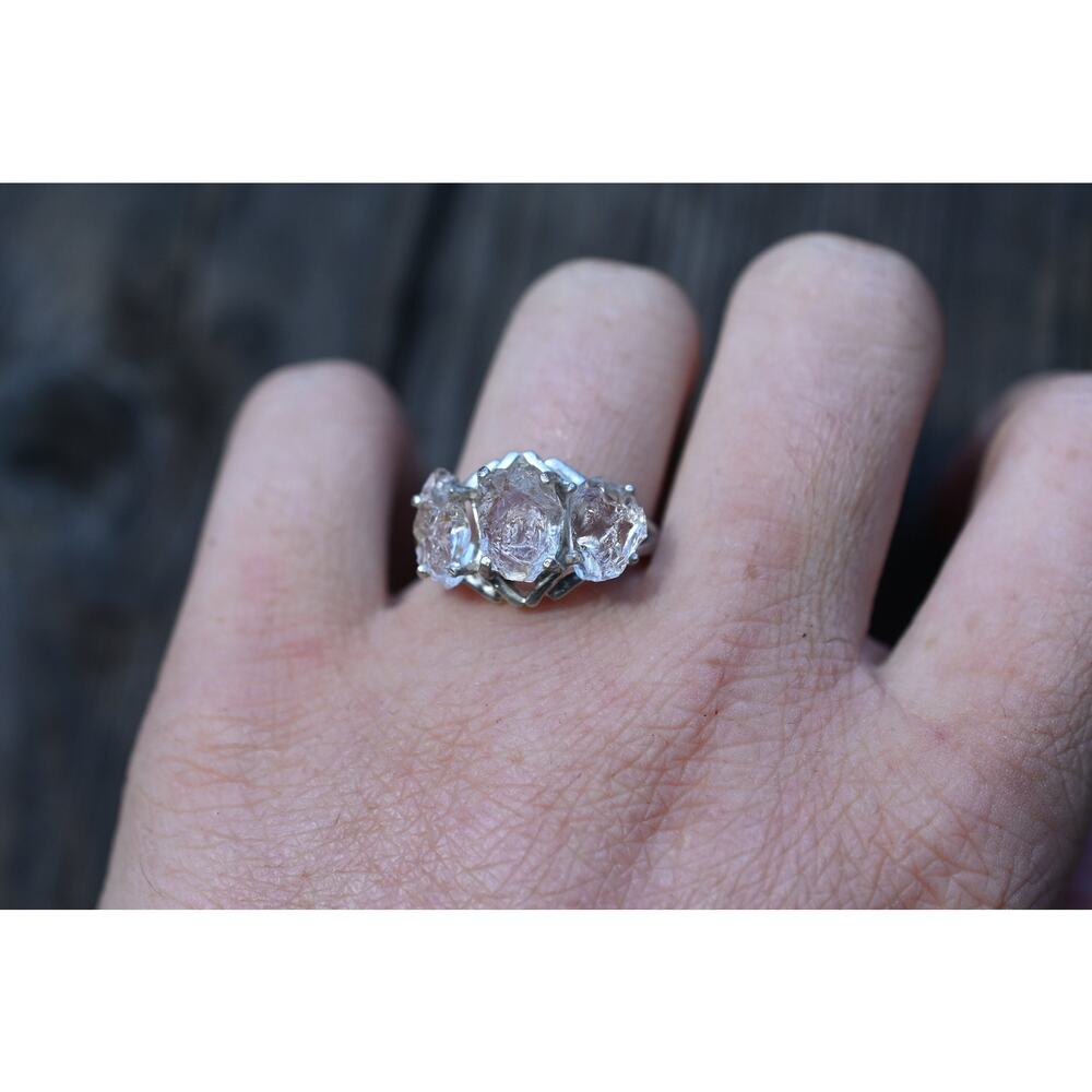alternative raw diamond engagement rings, raw crystal size 4 5 6 7 8 8 9 10 11